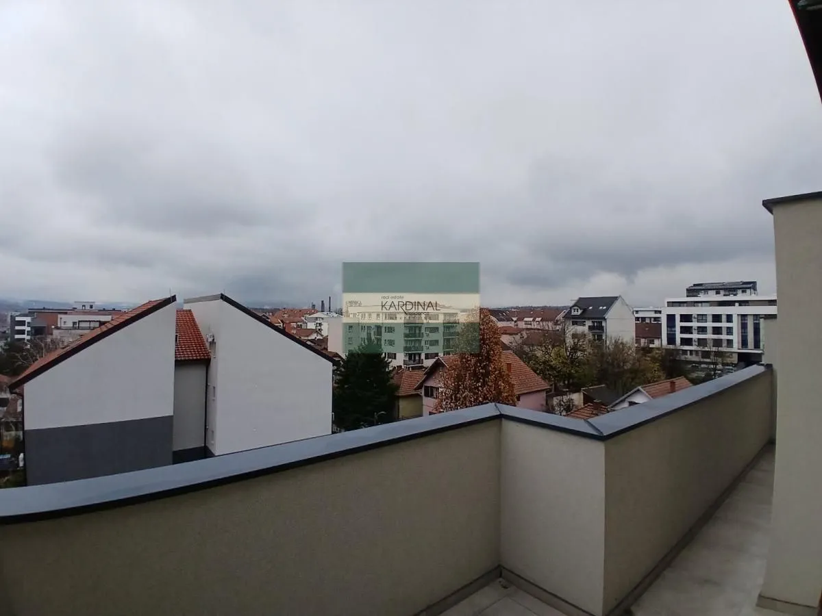 Prodaja, trosoban stan, 79m², Erdoglija, Kragujevac
