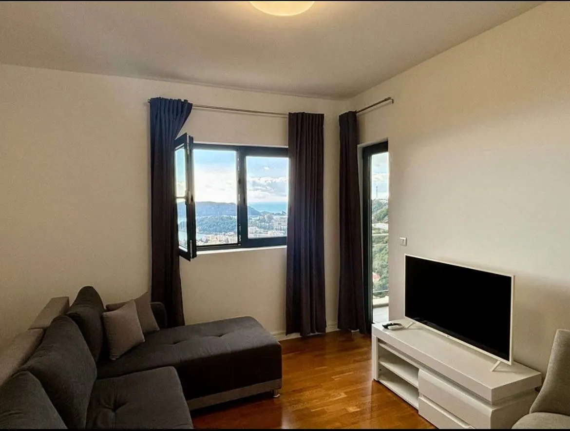 Prodaja, dvosoban stan, 55m², Bečići, Budva