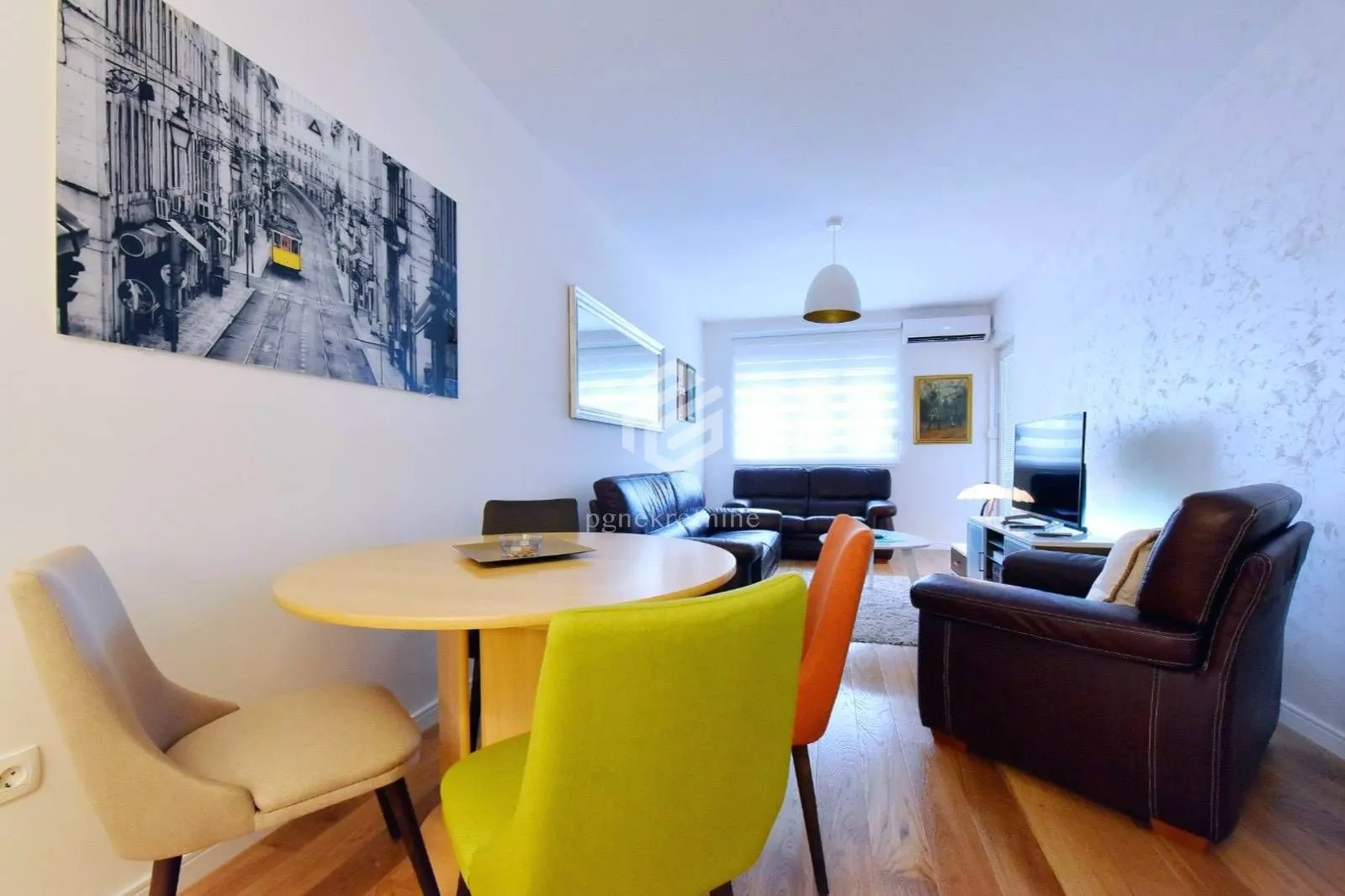 Izdavanje, jednosoban stan, 49m², Central Point, Podgorica