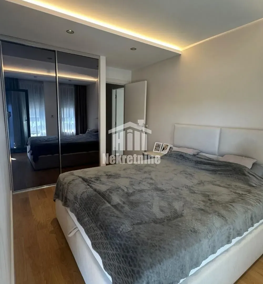 Sale, three bedroom apartment, 69m², Vidikovački venac, Rakovica