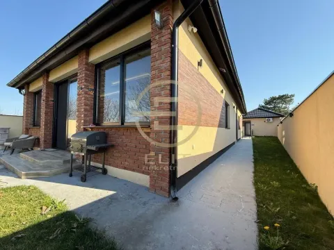 Prodaja, kuća, 165m², Petrovaradin, Novi Sad - image 40