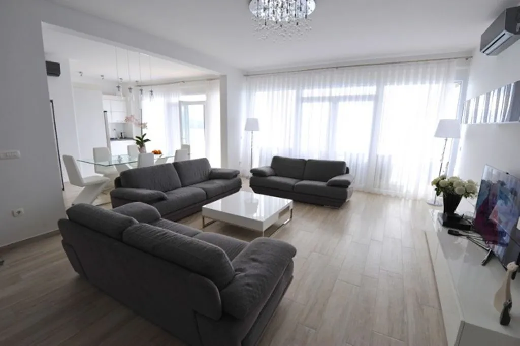 Sale, apartment, 179m², Dobra Voda, Bar