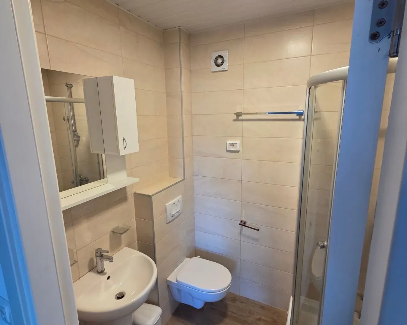 Izdavanje, jednosoban stan, 50m², Zagorič, Podgorica