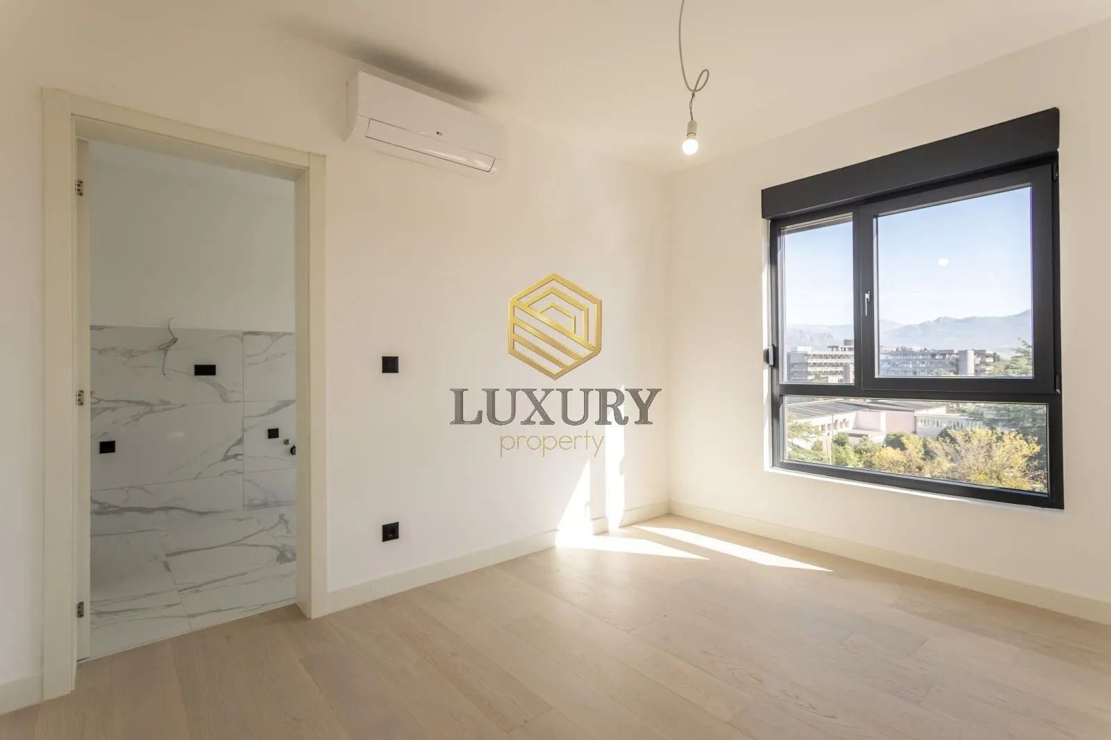 Prodaja, dvosoban stan, 118m², Preko Morače, Podgorica
