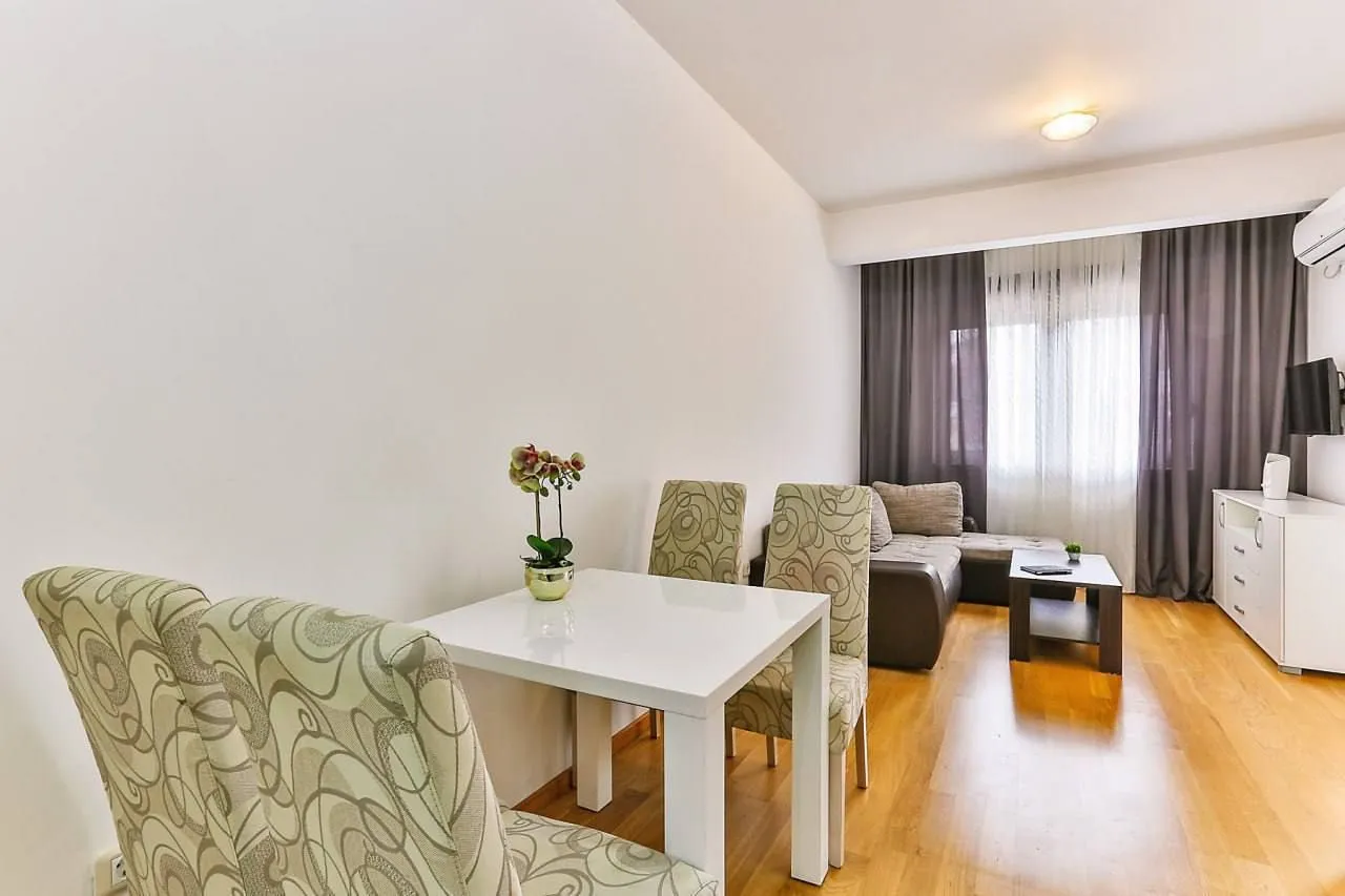 Rent, one bedroom apartment, 40m², Budva, Crna Gora