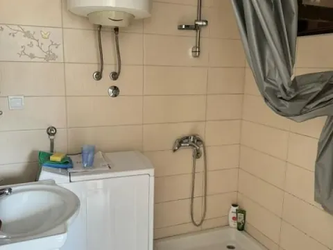 Rent, one bedroom apartment, 45m², Šušanj, Bar - image 3