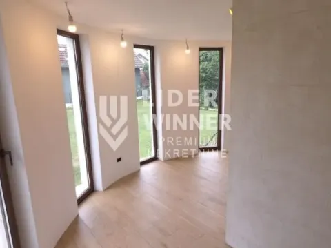 Sale, house, 250m², Surčin, Beograd - image 15