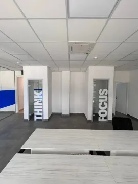 Izdavanje, poslovni prostor, 158m², Centar, Budva - image 3