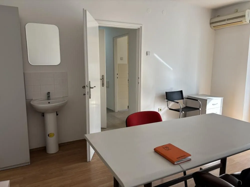 Rent, three bedroom apartment, 61m², Zemun Sve Podlokacije, Beograd