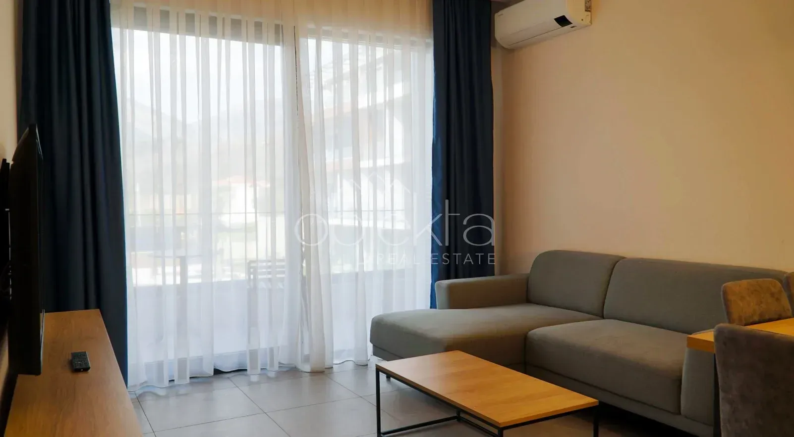 Rent, apartment, 78m², Tivat, Crna Gora