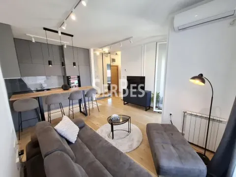 Izdavanje, dvosoban stan, 42m², Bulevar Oslobodjenja, Novi Sad Sve Podlokacije - image 4