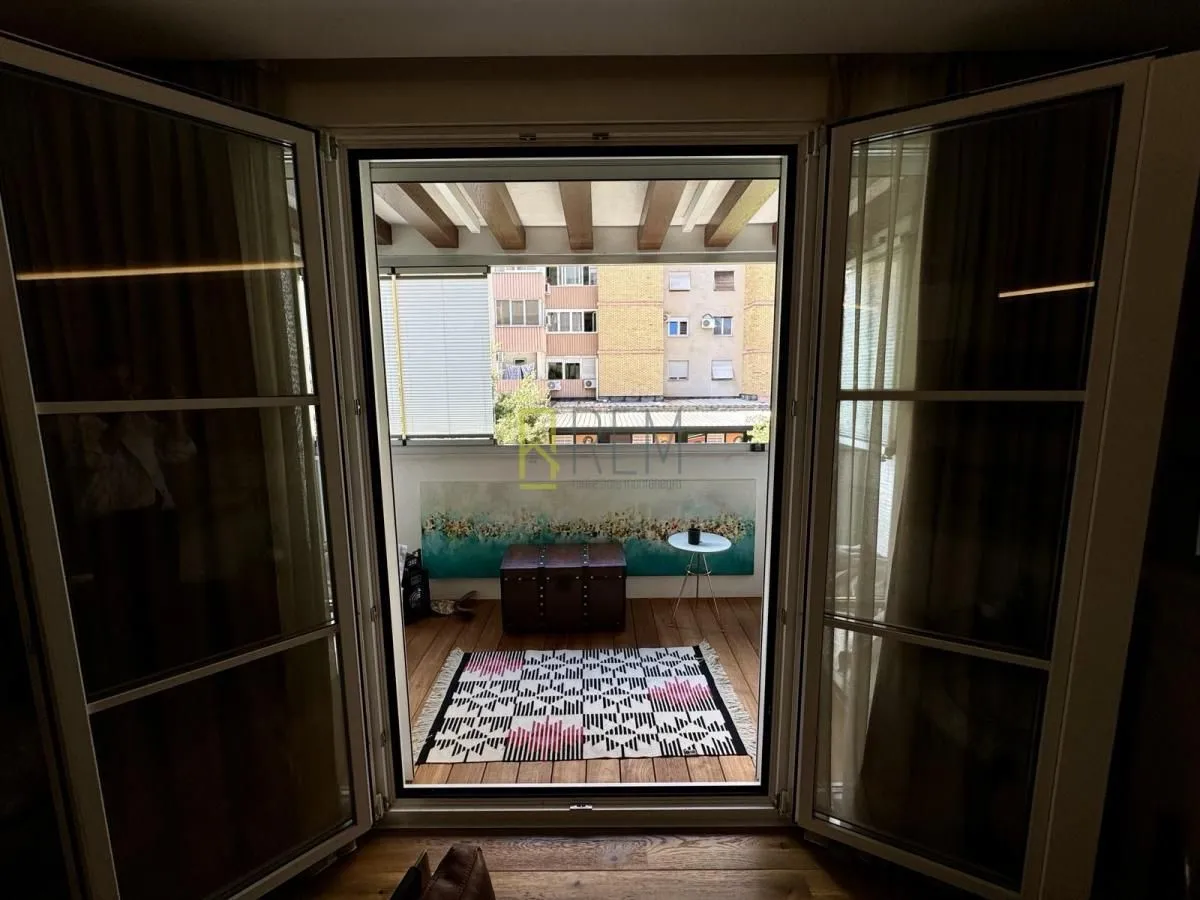 Prodaja, trosoban stan, 130m², Centar, Podgorica
