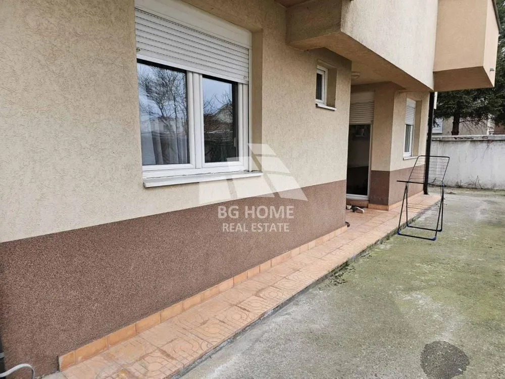 Sale, two bedroom apartment, 176m², Uciteljsko Naselje, Zvezdara Sve Podlokacije