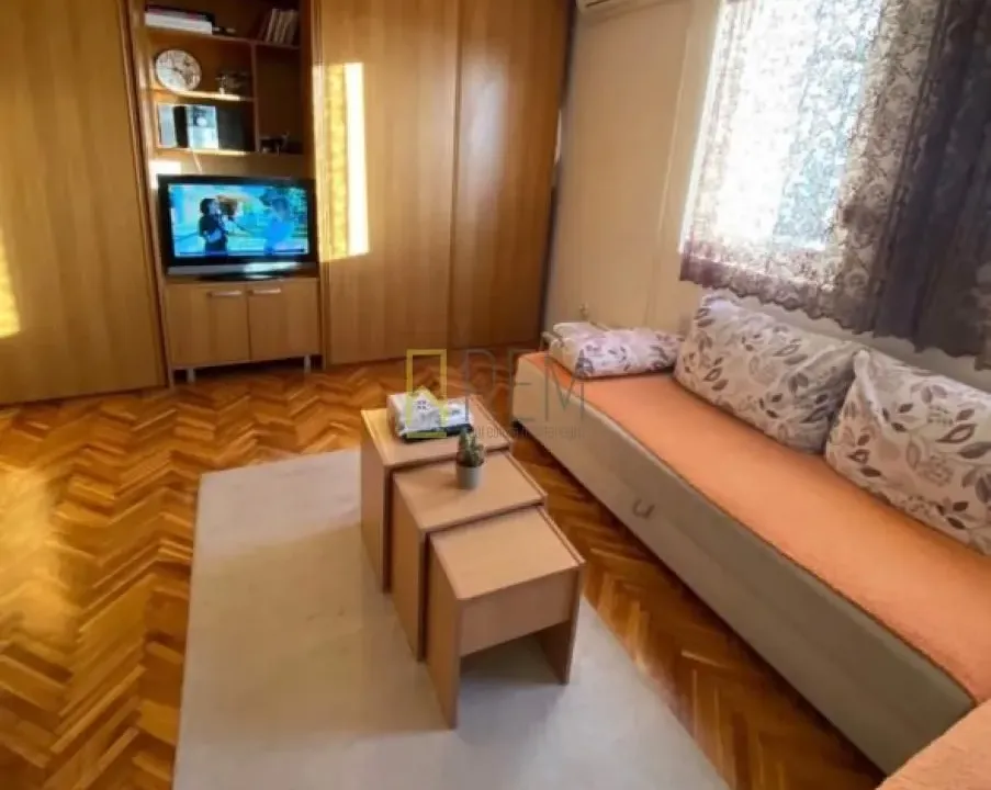 Prodaja, jednosoban stan, 42m², Blok 9, Podgorica