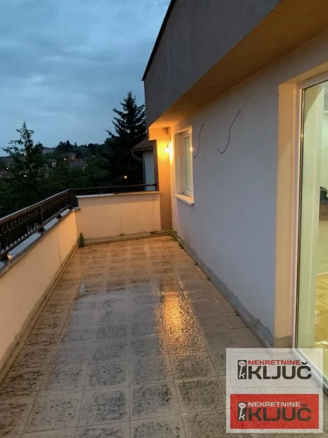 Prodaja, četvorosoban stan, 170m², Sremska Kamenica, Petrovaradin