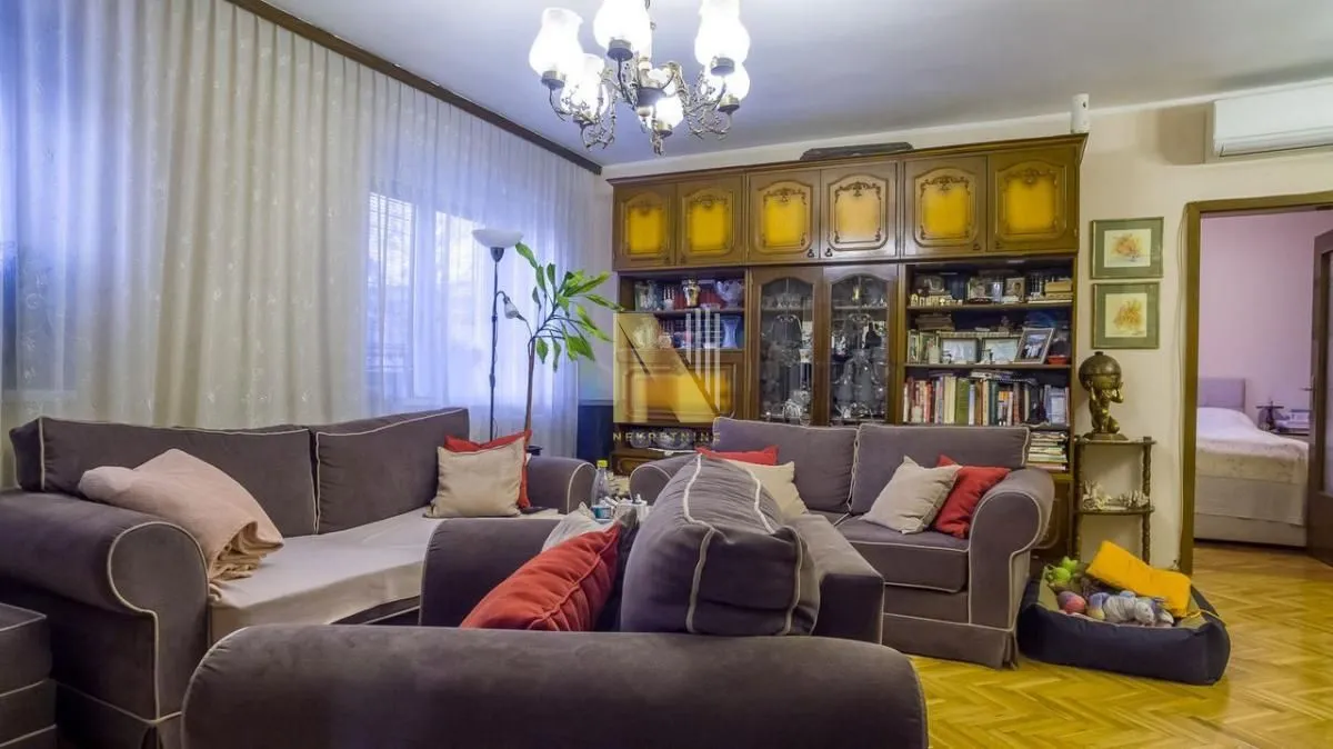 Prodaja, četvorosoban stan, 94m², Bulevar patrijarha Pavla, Novi Sad Sve Podlokacije