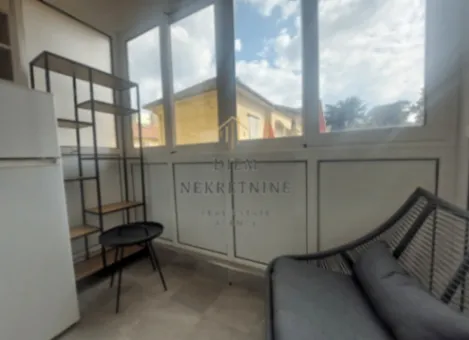 Izdavanje, garsonjera, 30m², Centar, Tivat - image 5