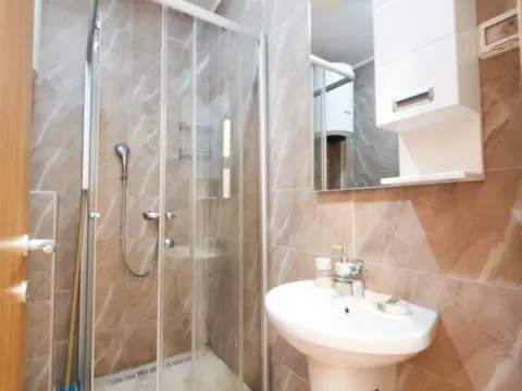 Rent, studio apartment, 29m², Blok 9, Podgorica - image 11