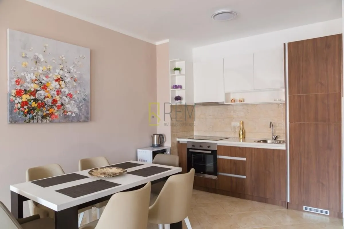 Prodaja, jednosoban stan, 64m², Bečići, Budva