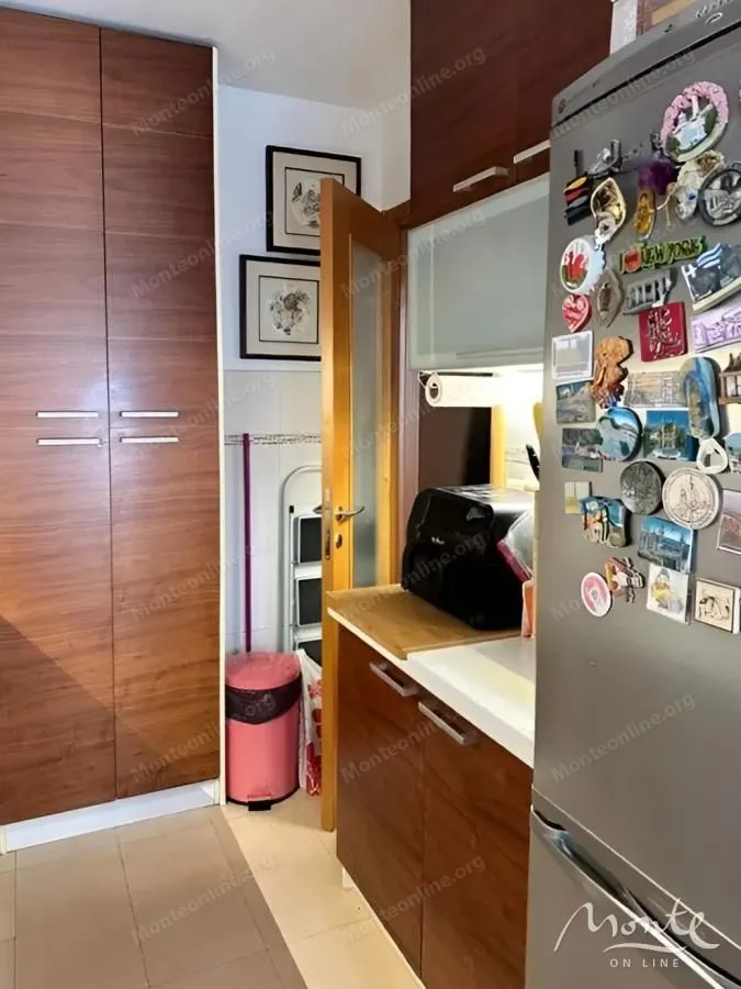 Prodaja, trosoban stan, 81m², Stari Aerodrom, Podgorica