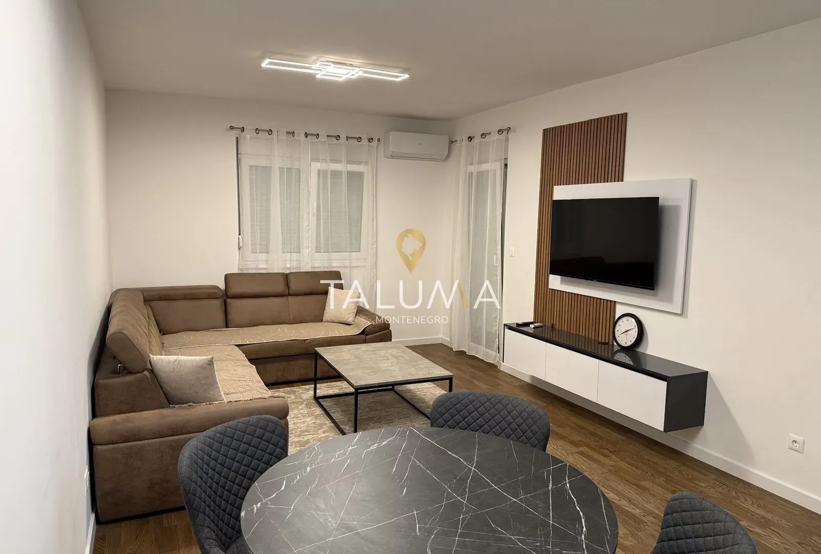 Izdavanje, dvosoban stan, 72m², Stari Aerodrom, Podgorica