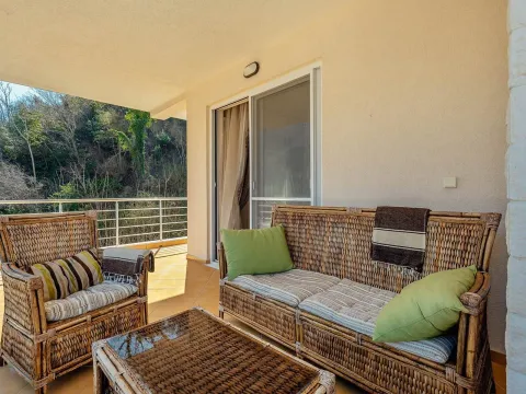 Sale, two bedroom apartment, 181m², Muo, Kotor - image 4