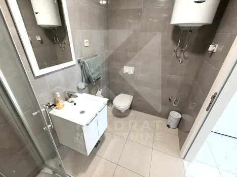 Izdavanje, dvosoban stan, 70m², Zabjelo, Podgorica - image 12