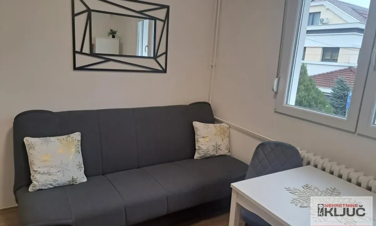 Prodaja, garsonjera, 16m², Železnička Stanica, Novi Sad Sve Podlokacije