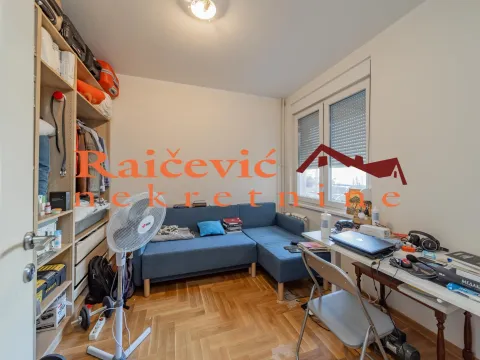 Prodaja, trosoban stan, 82m², Vračar, Šid - image 19