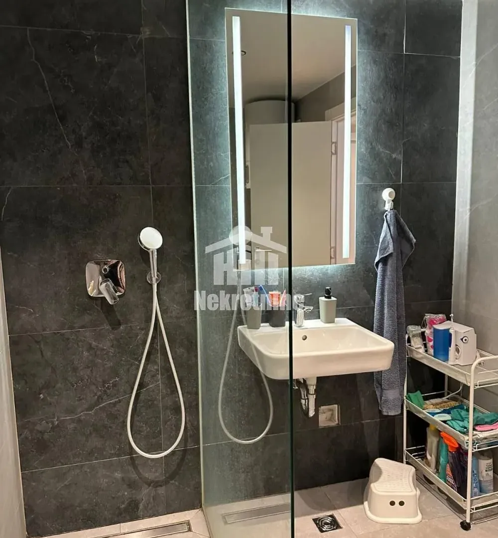 Sale, three bedroom apartment, 69m², Vidikovački venac, Rakovica