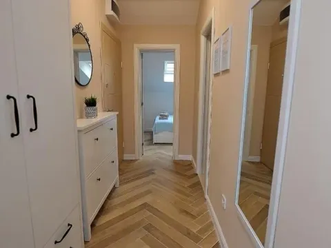 Izdavanje, jednosoban stan, 43m², Budva, Crna Gora - image 10