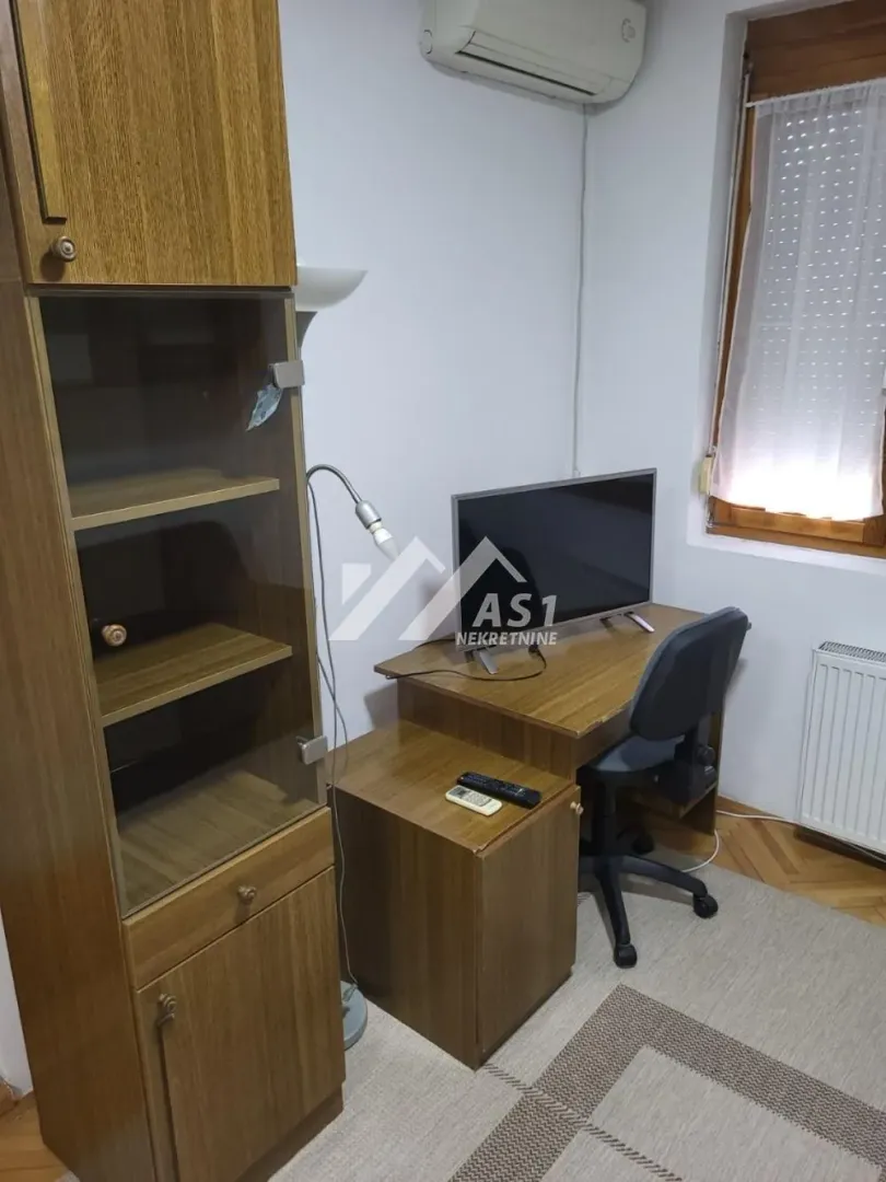 Izdavanje, jednosoban stan, 41m², Adamovićevo Naselje, Novi Sad Sve Podlokacije