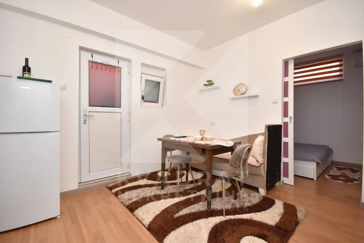 Izdavanje, garsonjera, 24m², Blok 9, Podgorica