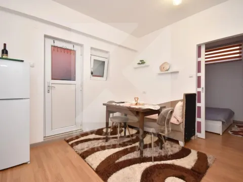 Izdavanje, garsonjera, 24m², Blok 9, Podgorica - image 3