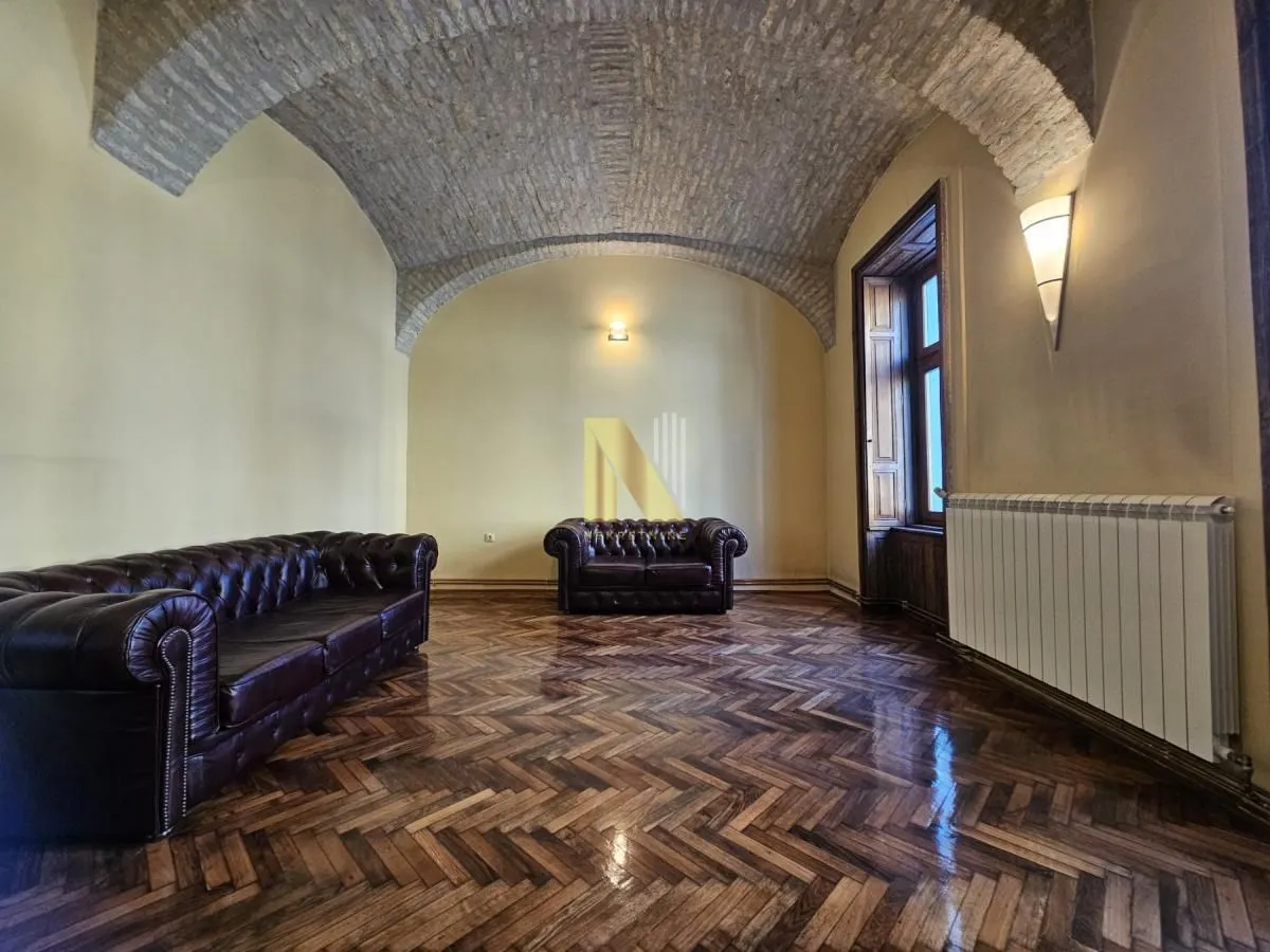 Prodaja, stan, 252m², Centar, Subotica