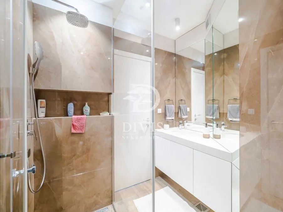 Sale, three bedroom apartment, 158m², Zvezdara Sve Podlokacije, Beograd