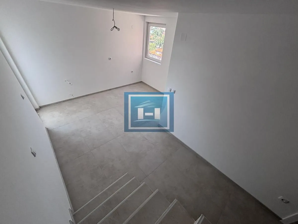 Prodaja, dvosoban stan, 83m², Centar, Jagodina