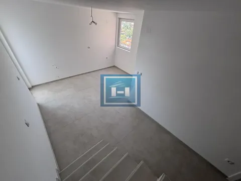 Prodaja, dvosoban stan, 83m², Centar, Jagodina - image 4
