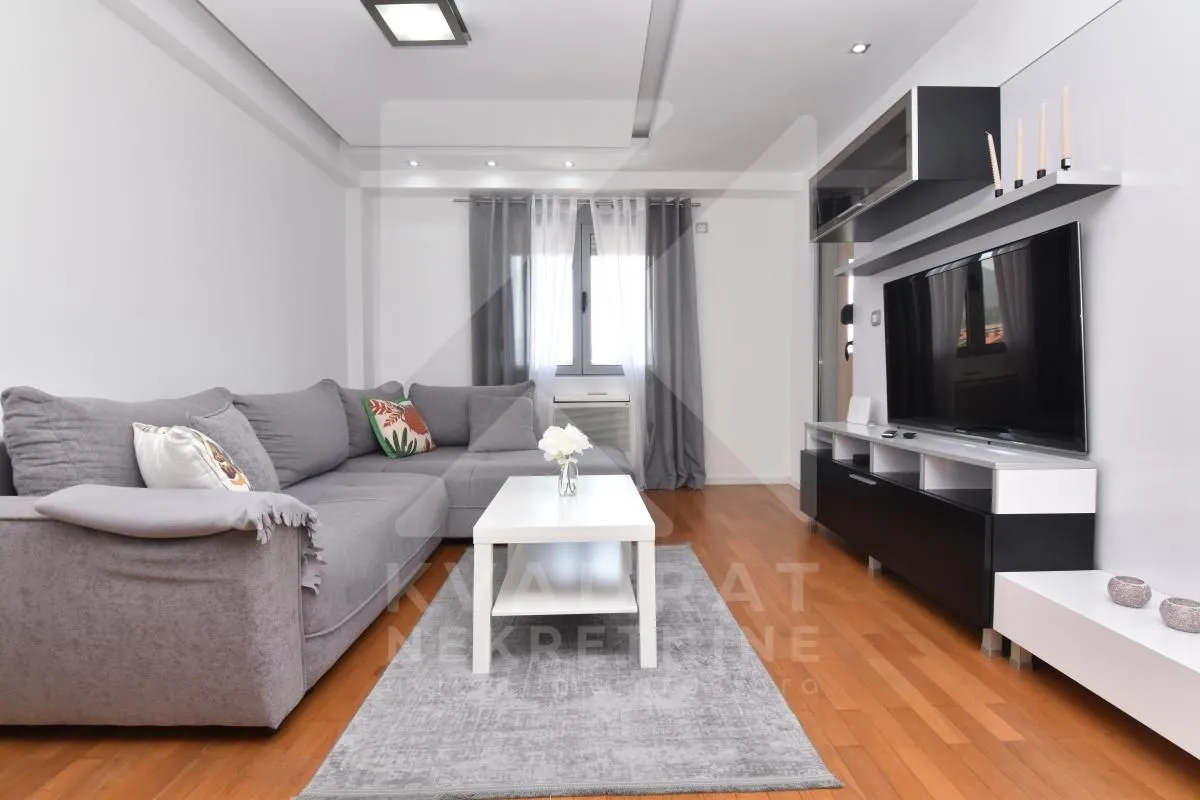 Prodaja, jednosoban stan, 56m², Stari Aerodrom, Podgorica