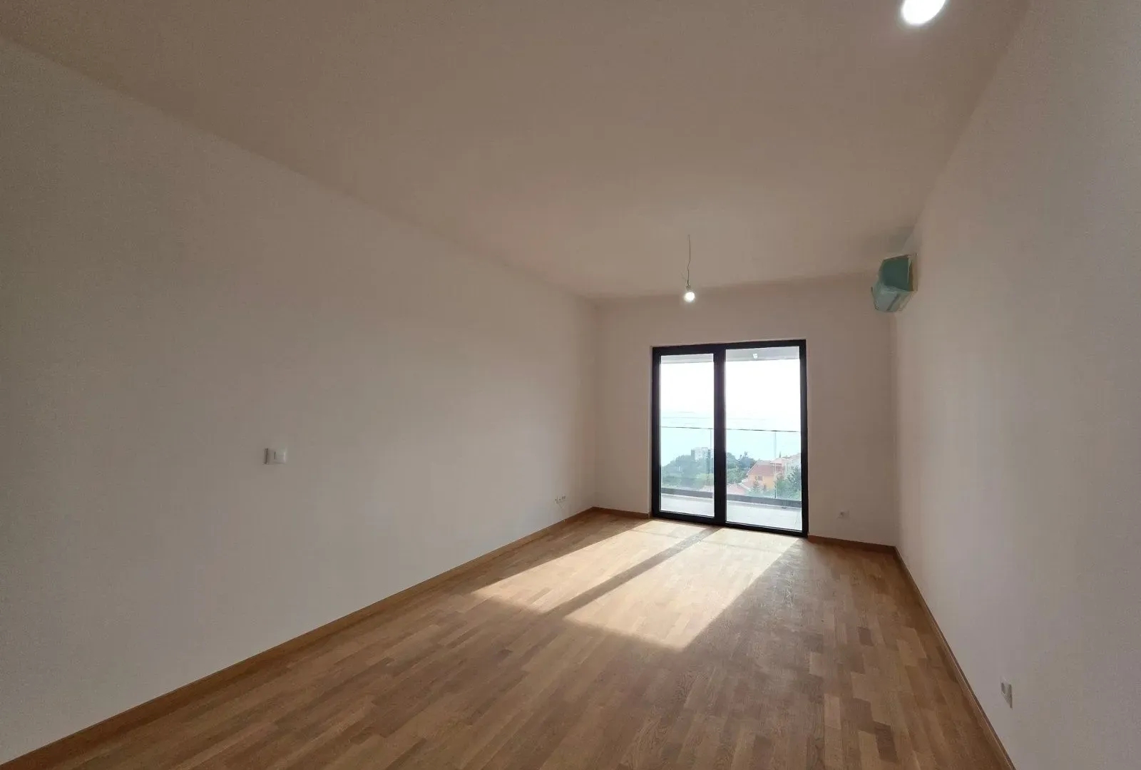 Sale, one bedroom apartment, 43m², Bečići, Budva