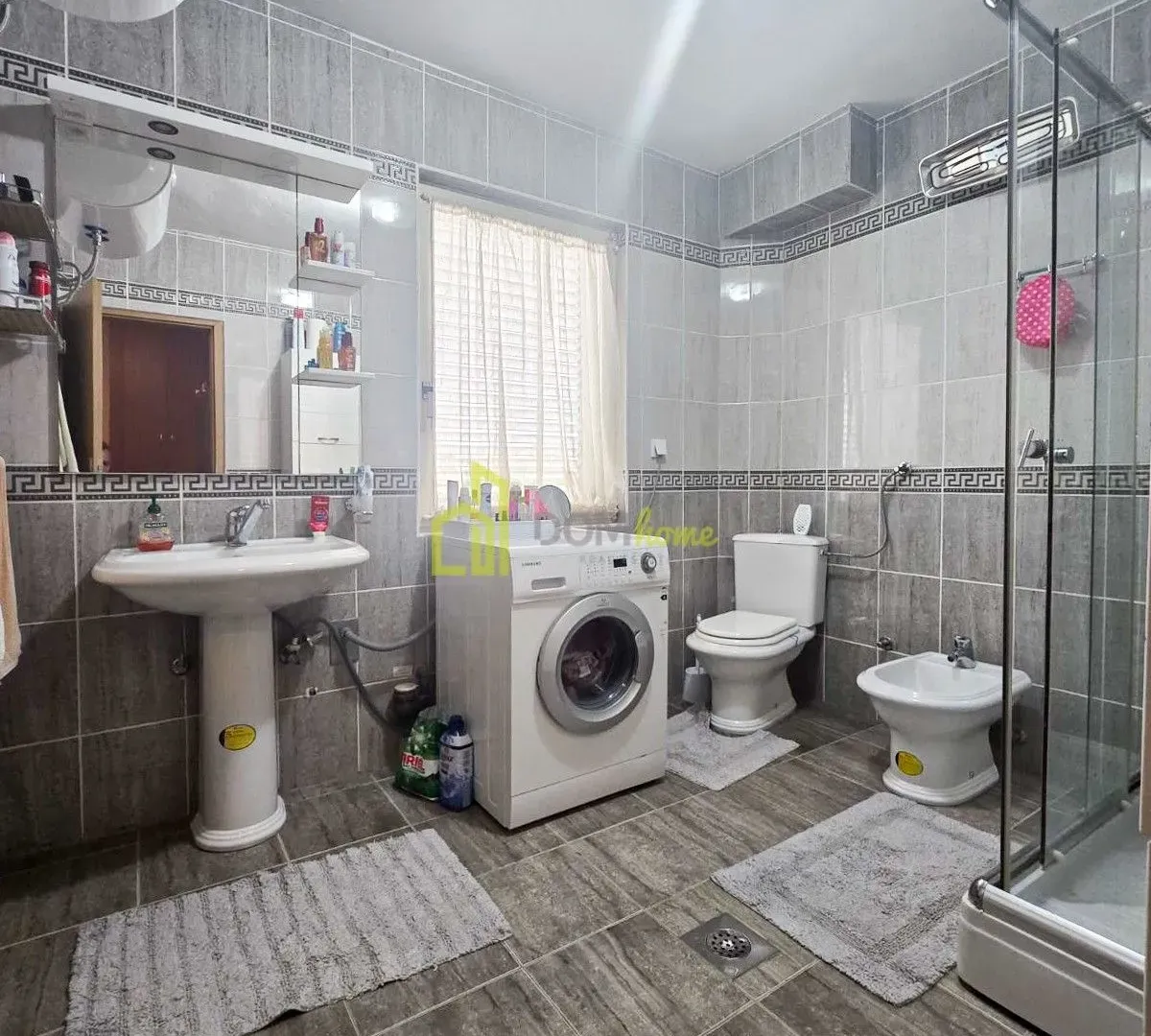 Izdavanje, četvorosoban stan, 120m², Vranići, Podgorica