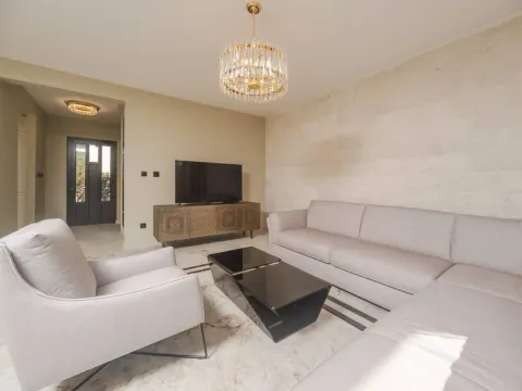 Sale, house, 167m², Centar, Budva - image 2