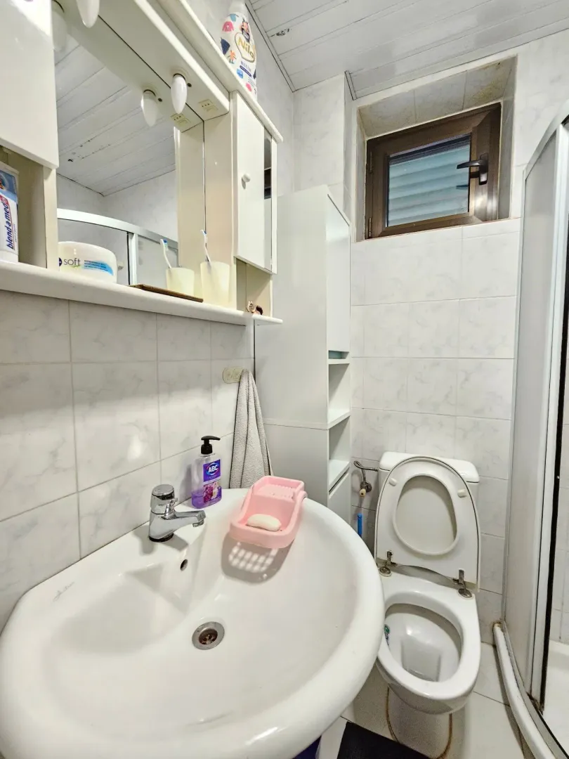 Izdavanje, dvosoban stan, 57m², Budva, Crna Gora