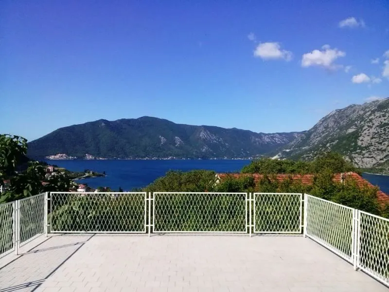 Sale, house, 217m², Risan, Kotor