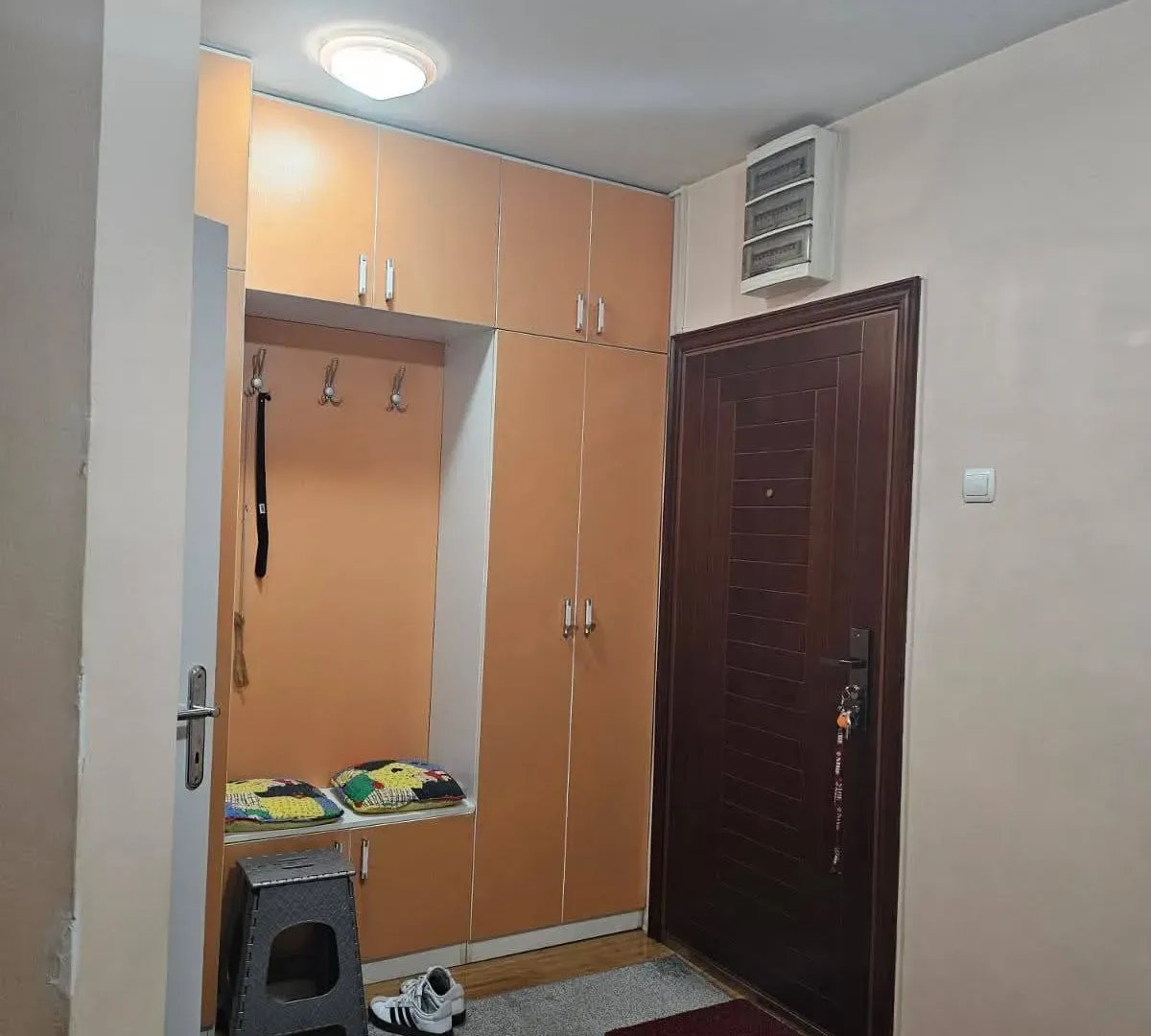 Prodaja, četvorosoban stan, 92m², Lepa Kata, Podgorica