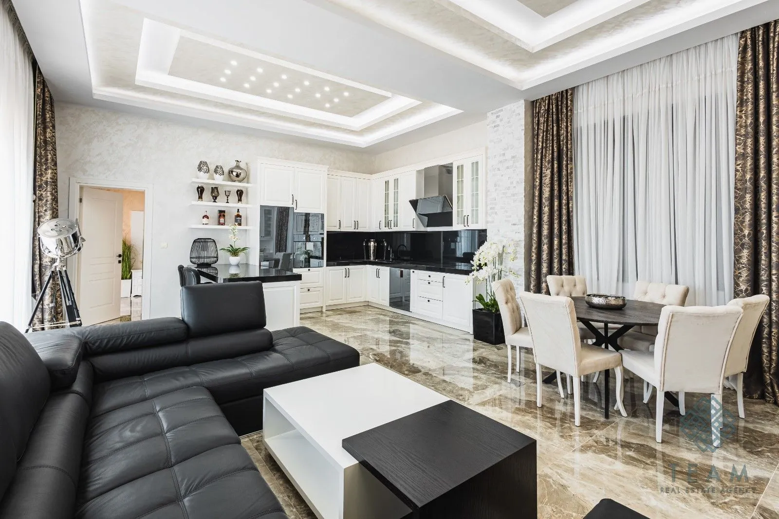 Sale, three bedroom apartment, 476m², Pinješ, Ulcinj