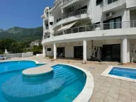 Sale, five bedroom apartment, 189m², Risan, Kotor - image 3