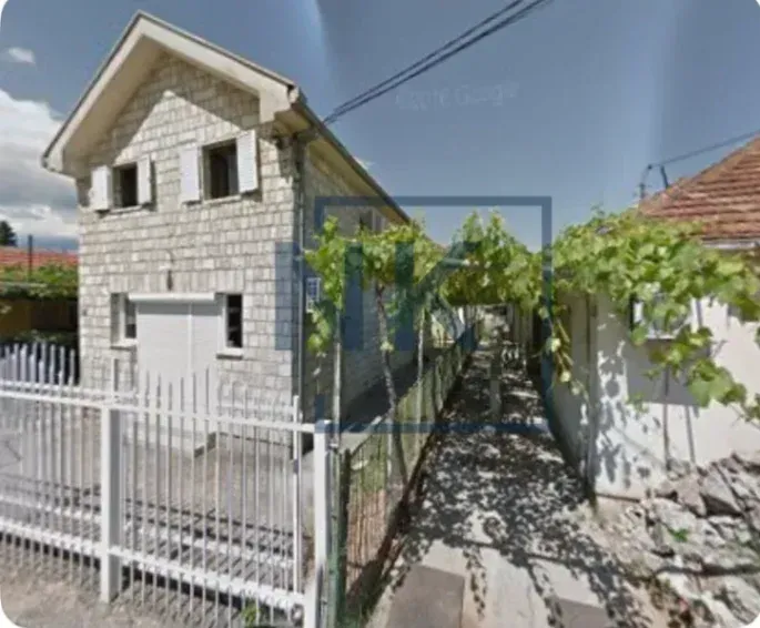 Sale, house, 250m², Masline, Podgorica