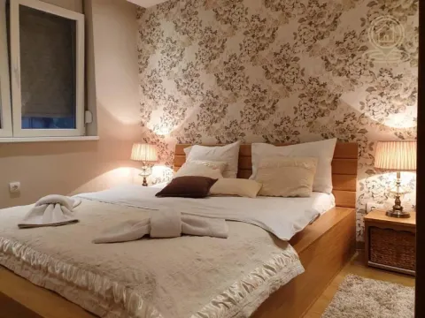 Rent, two bedroom apartment, 45m², Vračar Sve Podlokacije, Beograd - image 13