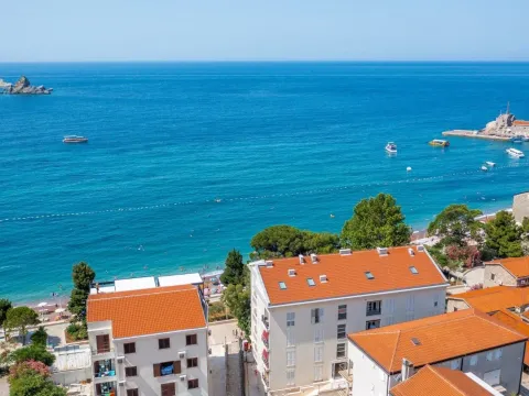 Sale, one bedroom apartment, 46m², Petrovac, Budva - image 2